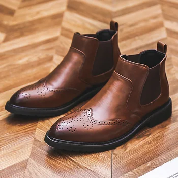 

2019 Autumn Winter Martin Boots Men's Slip-on Chelsea Boots Pointed British Short Boots Mens Brogue Carved Shoes Wholesale