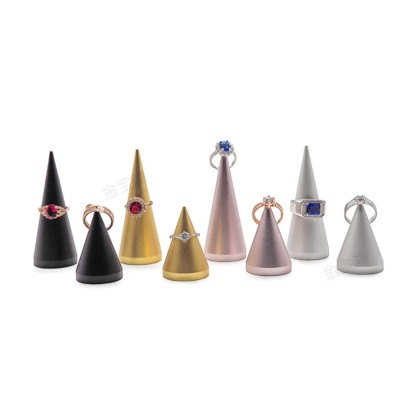 

Ring Cone Seat Four Colors Jewelry Rack Decoration Metal Display Props Pyramid Creative Jewelry Stand Base