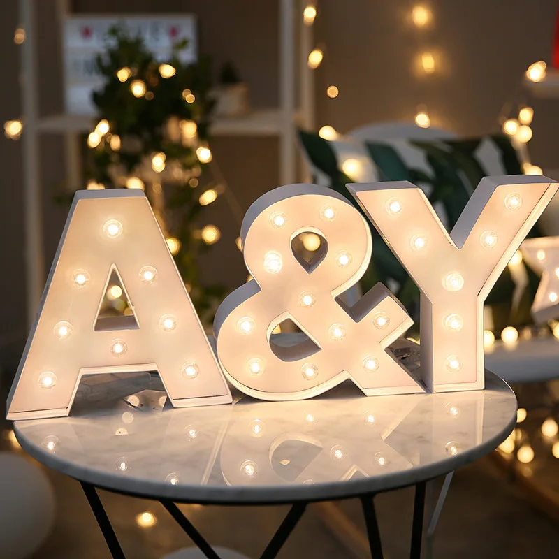 

LED Paper Lettered Lamp Creative 26 Shining English Lettered Modeling Christmas Holiday Wedding Decorative Lights