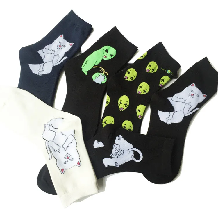 Носки средней длины для взрослых; Модные Цветные Носки с рисунком кота-инопланетянина; всплывающее изображение; мы здесь; Скейтер; для мужчин; для путешествий
