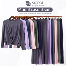 Classical Chinese style ladies pajamas with short sleeves and trousers pajamas. Women's comfortable and breathable home wear