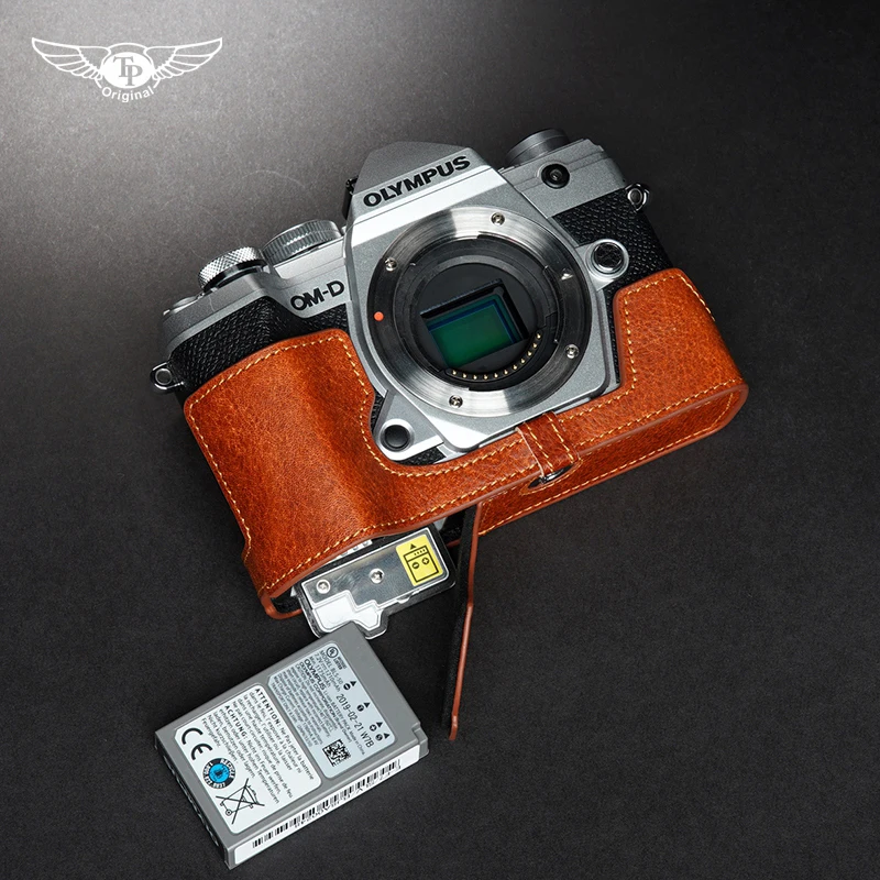 Taiwan TP leather Olympus EM5 Mark III camera bag