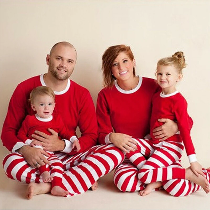 Het is de mooiste tijd van het jaar Kerst Pyjama Familie Set Kleding Gender-neutrale kleding volwassenen Pyjamas & Badjassen Pyjama Fairy Lights Bauble Xmas Boom Decor Nachtkleding lange mouw PJ's Set 