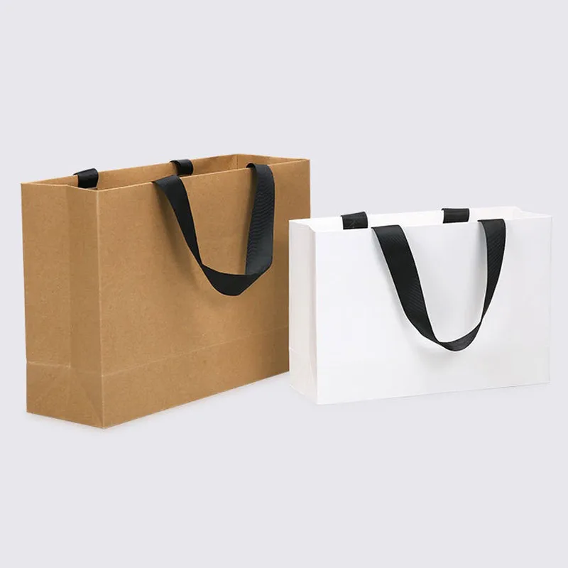 100 Stücke Hohe qualität Schwarz Weiß Kraftpapier Tasche Mit Griff Hochzeit Tasche Modische tuch schuhe geschenk papiertüten Großhandel – Detail 4