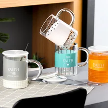 Короткое стекло с геометрическим узором и крышкой, ложка, высокая термостойкость, боросиликатная Бытовая чайная стеклянная чашка для сока для женщин и мужчин