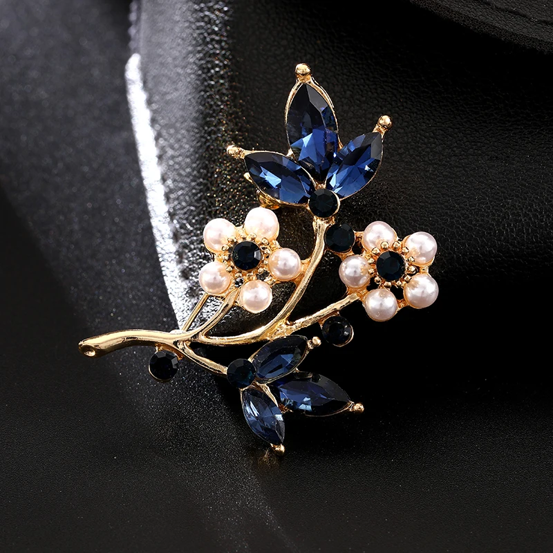 MASU エムエーエスユー　BIJOUX BROOCH(BLUE)　ビジュー Amazon.com: Blue Crystal Brooch Pins Fancy Vintage Style