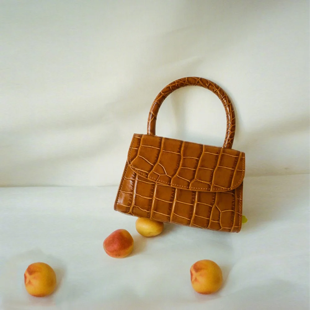

Candy New Pink Minority Retro Crocodile Pattern Portable Small Square Bag Women 2019 New Joker Shoulder Messenger Bag