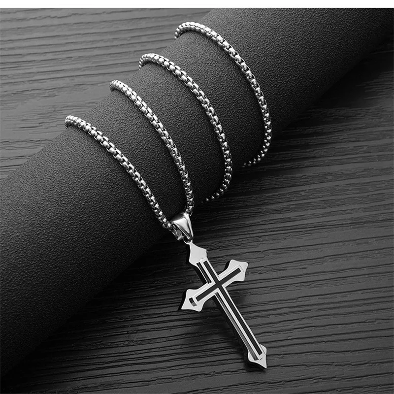 Vintage Classic Men's Cross Pendant Necklace in Stainless Steel