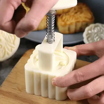 

5 pcs/set Reusable 50g Moon Cake Mould Creative Square Handmade Press Moon Cake Cookie Maker Stamp Mold Kitchen Baking Mould