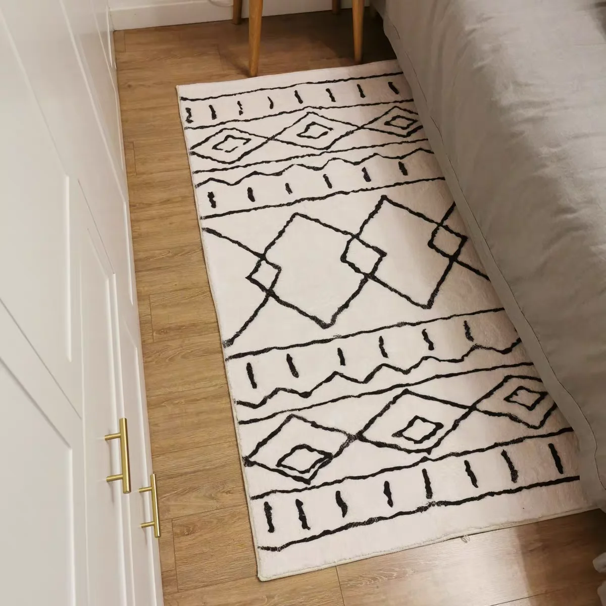 

Morocco Style All match Beige Color Fleece Fabric Soft Feeling Bathroom Floor Mat Decorative Bedside Runner Rug, Kitchen Mat