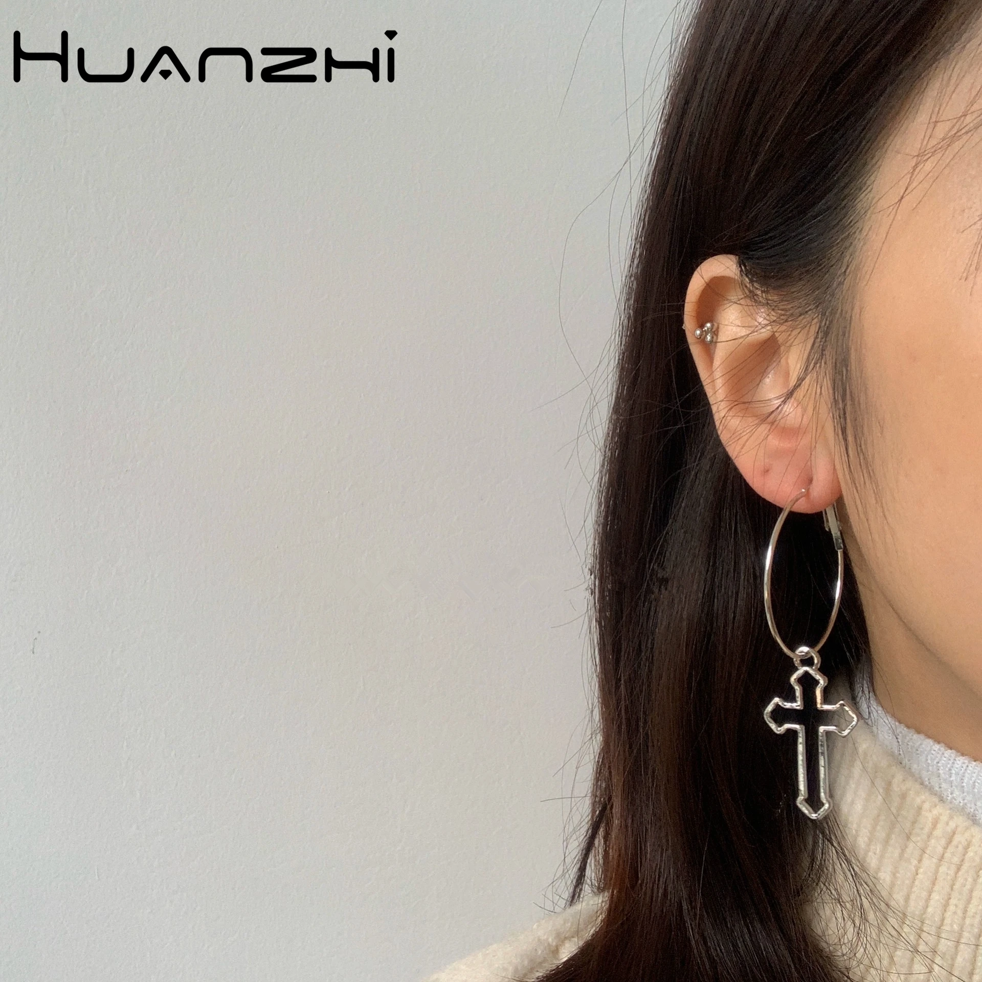 HZ 2019 Korea Vintage Cross Hollow Hip Pop Circle готические металлические Висячие серьги новые