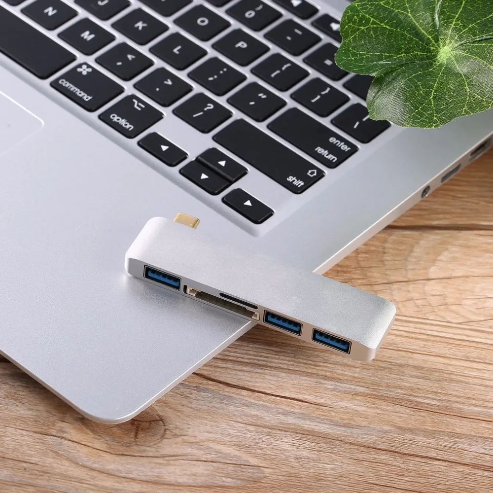 Portable Aluminum Type-C Hub Adapter for MacBook 5Gbps Secure Digital/TF Card Reader and 3 USB 3.0 Ports
