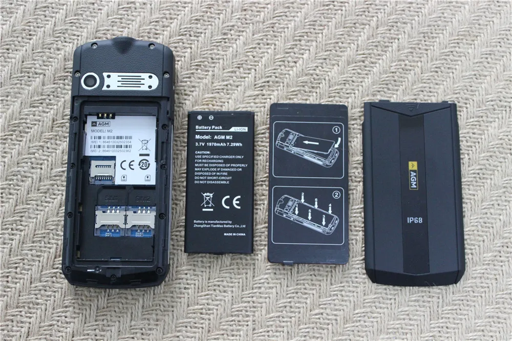 Gift AGM M2 IP67 Waterproof Phone 2.4