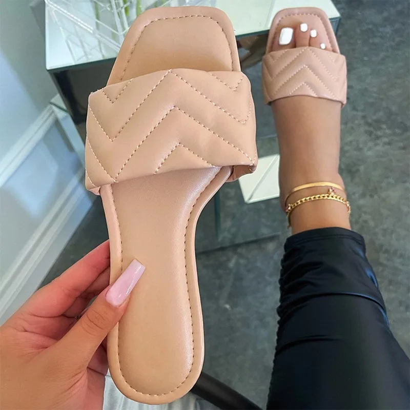 2022 Summer Sandals Women's Year Casual Flat Ladies Beach Sandals Fashion European and American Style Women's Shoes