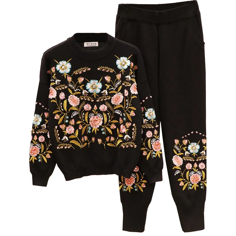 Комплект брюк LANMREM Женский топ с вышивкой и эластичные штаны вязаные комплект из