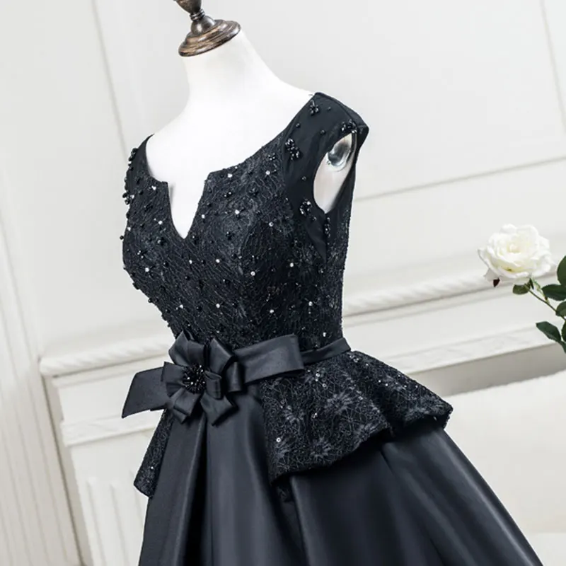 Tanpell Черное вечернее платье с v-образным вырезом, короткими рукавами, кружевной аппликацией, бисером, длиной до середины икры, а-образное вечернее платье