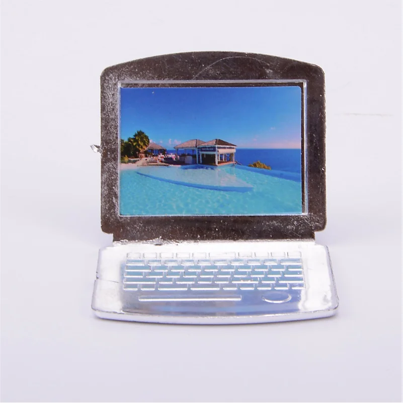 Один набор кукольных аксессуаров Модный Мини имитация компьютера Серебряный сложенный блокнот для куклы Барби Келли Кукла офисная игрушка - Цвет: Серебристый