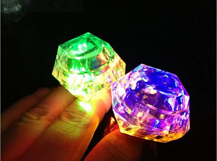 100pcs/lot LED toys Crystal Diamond Finger Ring Square Diamond LED Finger Ring LED Flashing Light Glow up Flashing finger Ring