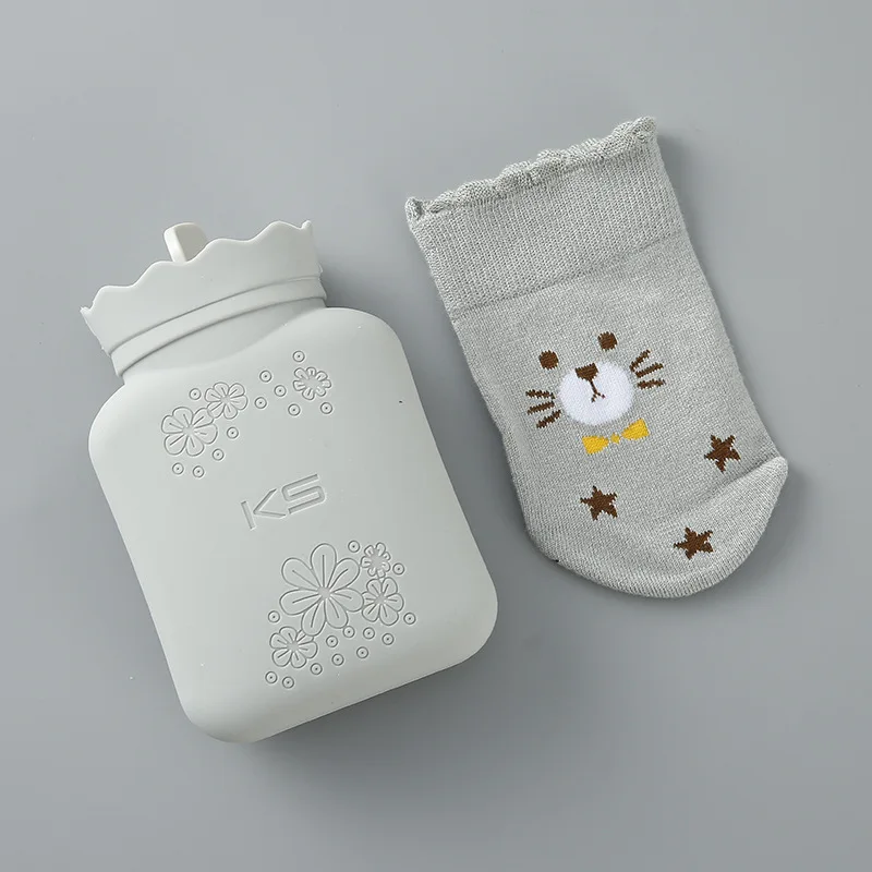 gray S Qortable бутылка для горячей воды с крышкой ручной Po теплый мешок маленький портативный ручной подогреватель инъекции воды Супер милый - Цвет: gray S
