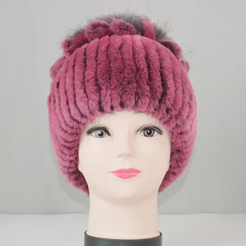 rose red Открытый зимний теплый вязаный Настоящий мех кролика шапки бини шапки Шапки Для женщин Настоящий мех кролика головные уборы Skullies шапки натуральным шапка из меха кролика рекс - Цвет: rose red