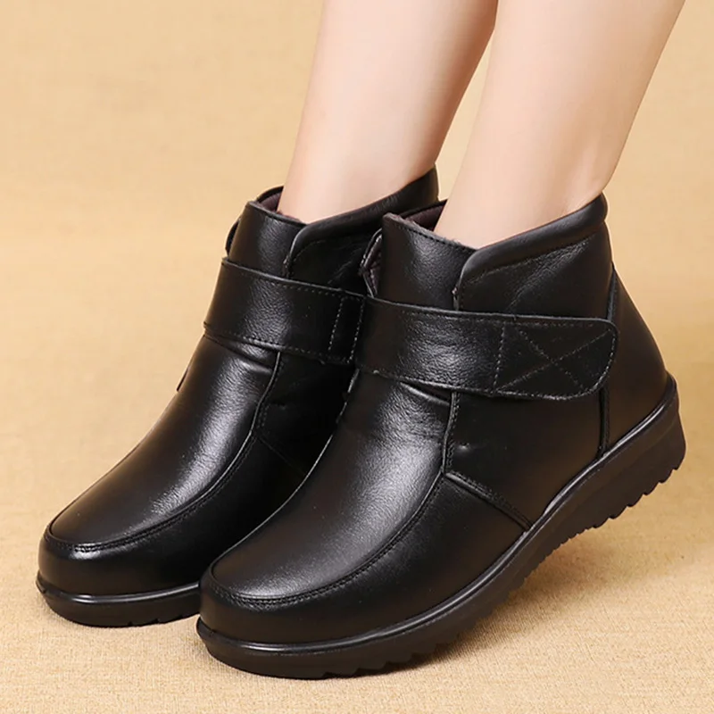 

Genuine Leather short boots for women Winter plus velvet thickening Black boots Woman Hook-loop platform boots for women sneaker