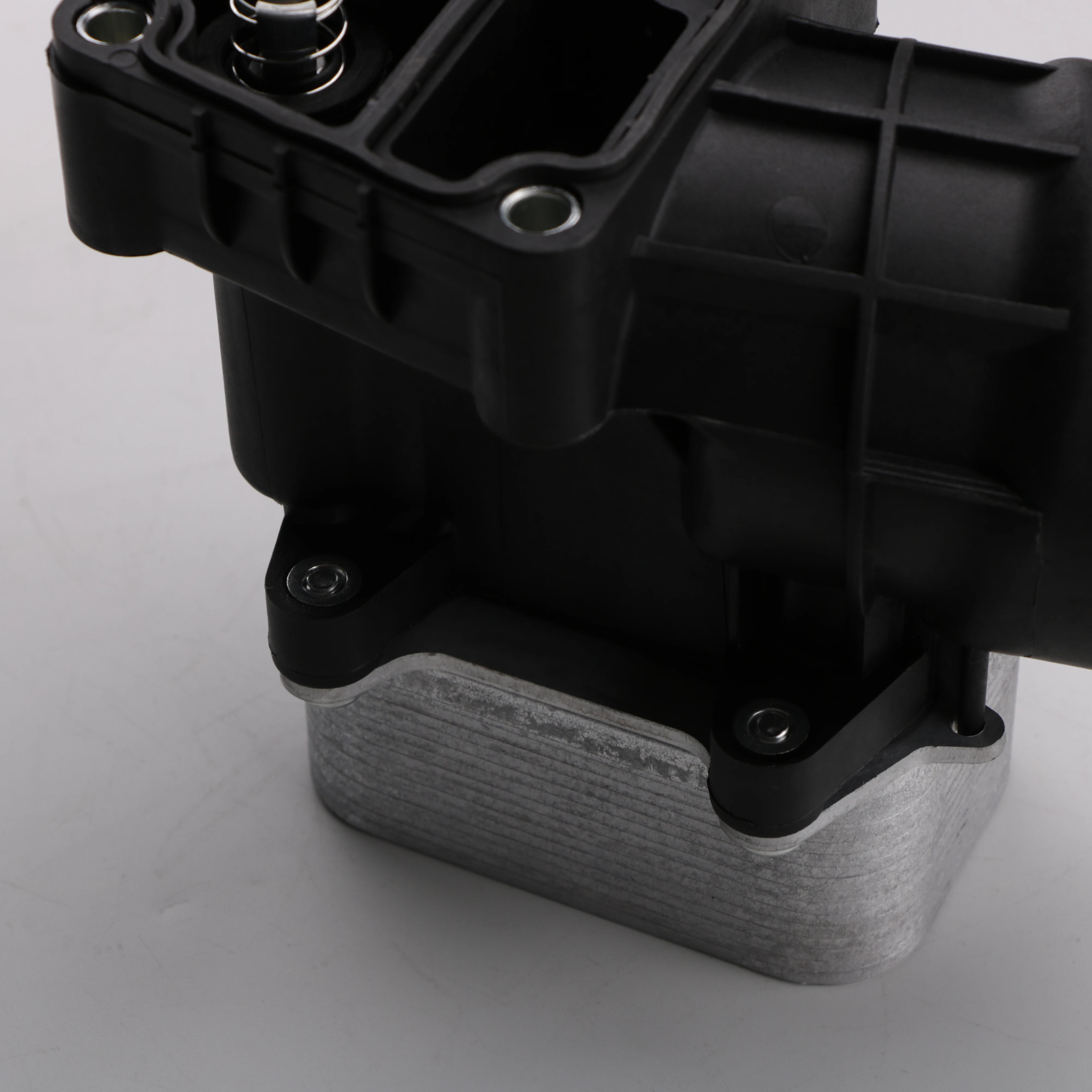 Масляный радиатор HODEE для Skoda Fabia OE: 03P115389/03P115389A/03P115389B