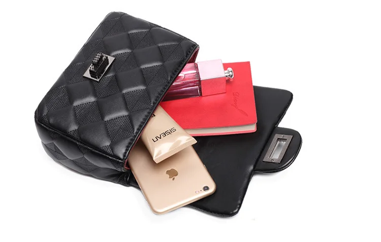 Classic Black Lattice Handbags Womens Bags Luxury Diamond Quilted Lambskin Leather Shoulder Bags Single Chain Crossbody Flap Bag (4)