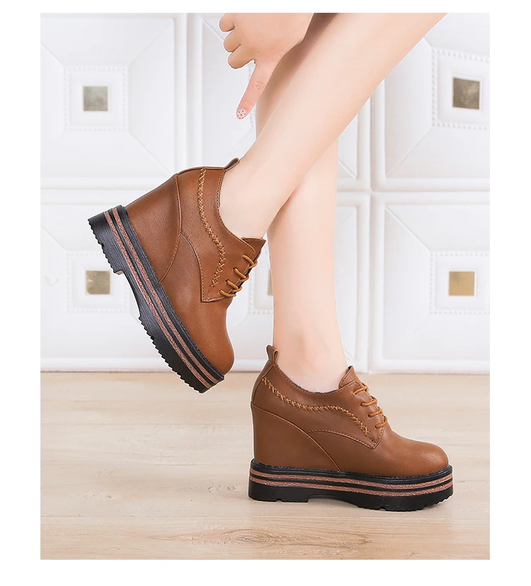 Bootee/ г. Женские ботинки до середины икры кожаные ботинки на шнуровке Женская Базовая обувь с круглым носком на танкетке черного цвета в стиле Лолиты на высоком каблуке