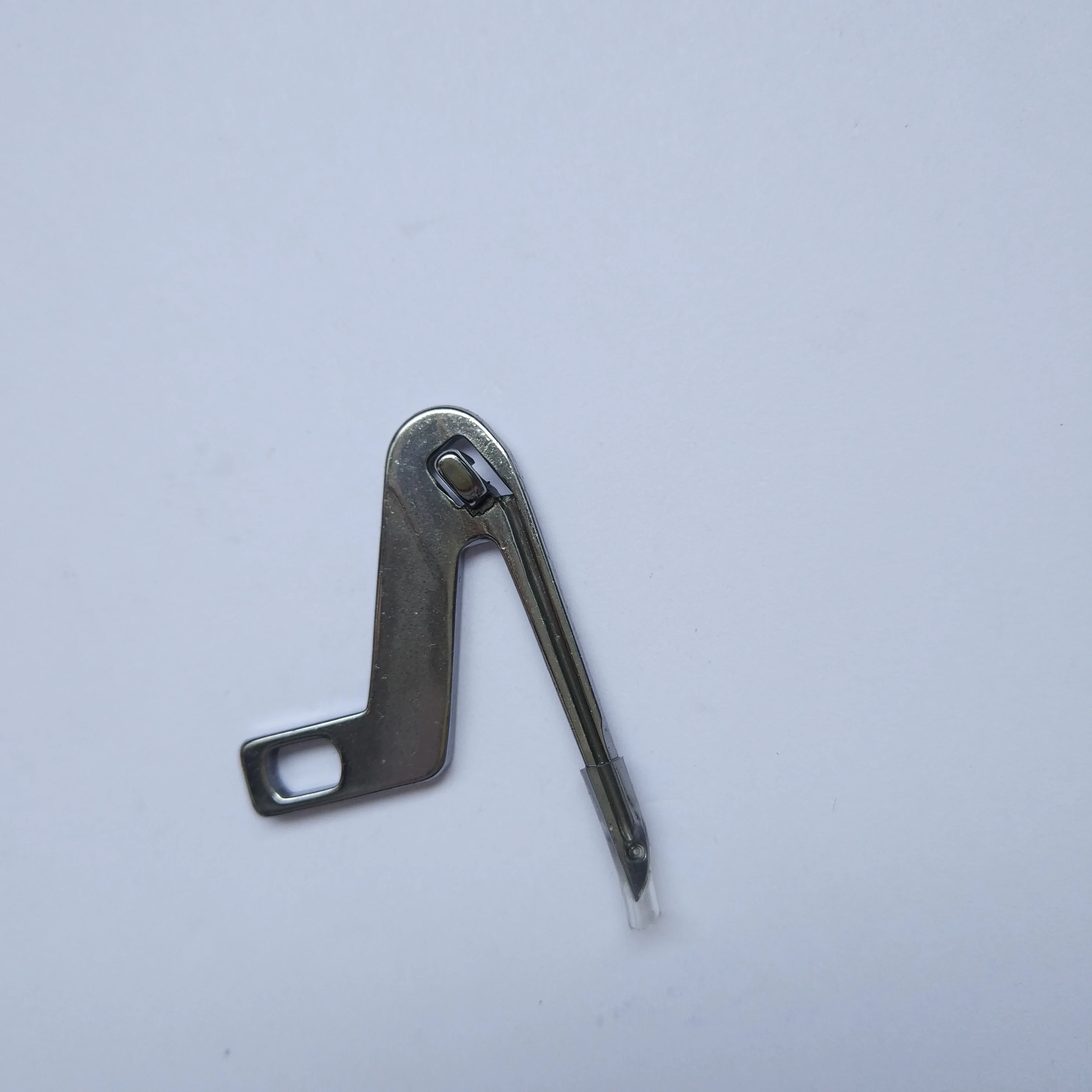 DomesticHouseholdOverlockSewingMachineSergerLoopers2PcsLot