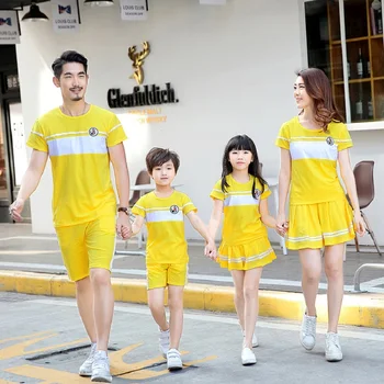 

Father Son Summer T-shirts Daddy and Mini Me Little Baby Clothes Like Father Like Son Shirts Twins Mother Daughter Dress Outfits