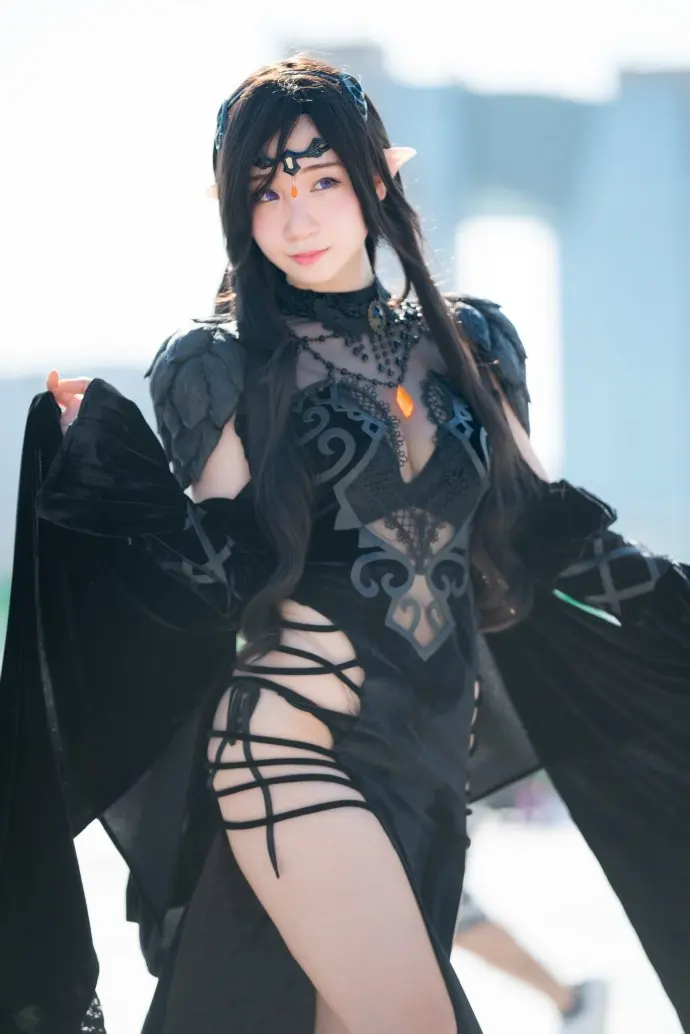 日本人气coser伊织萌，c96漫展上cosplay手游魅惑角色_图片 No.9