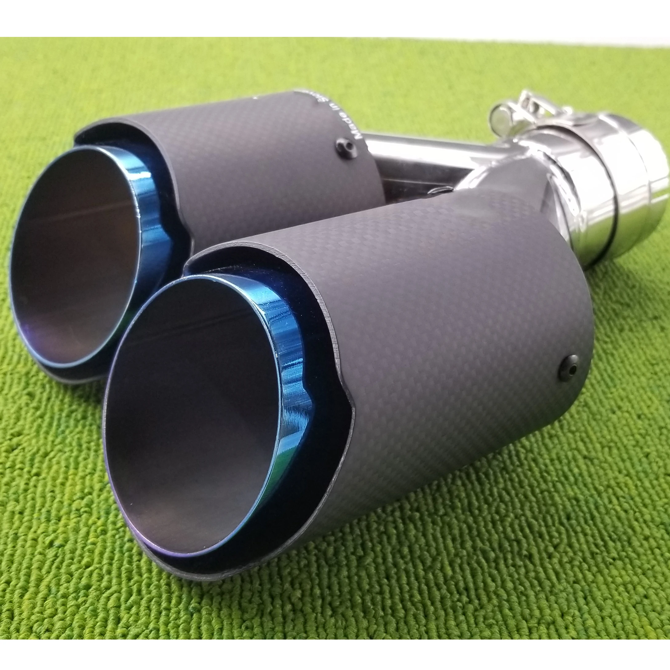 Модель Y Двойные наконечники выхлопных газов с логотипом углеродистая синяя