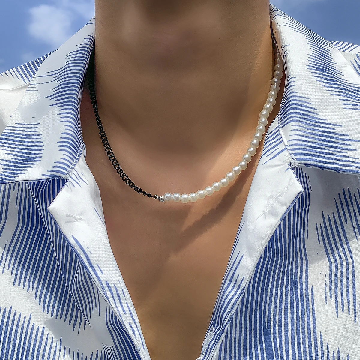 Punk Black Chain Splice White Pearl 
