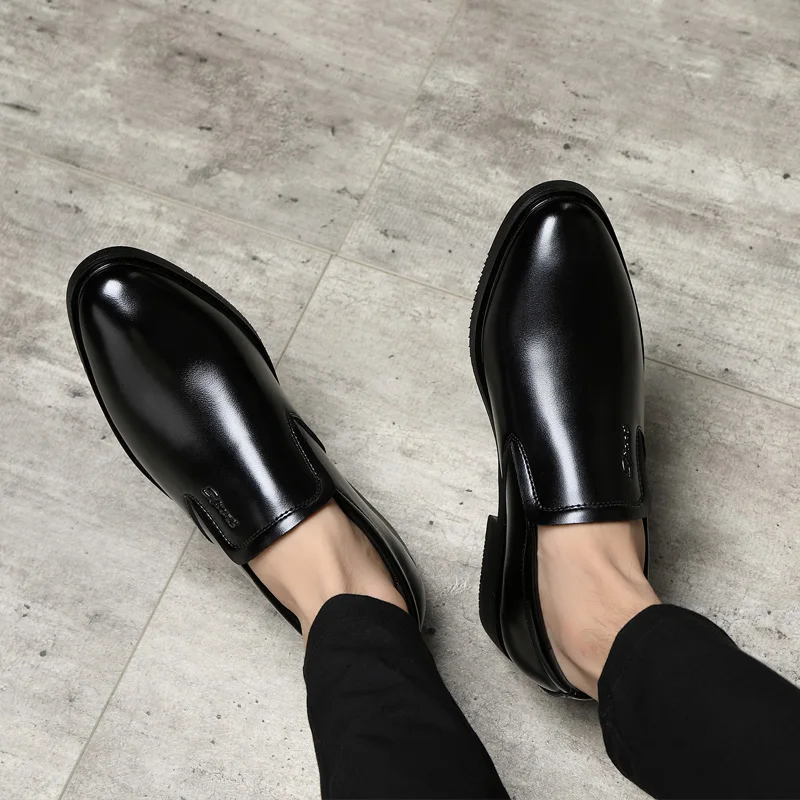 New Men Dress Leather Shoes Pointed Toe Gentlemen Shoes High Quality Zapatos Hombre Fashion Men Big Size Leather Shoes 37-47