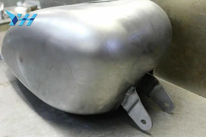 2,4 галлонов винтажный EFI масляный газовый топливный бак с крышкой Винты Комплект для Harley Sportster Iron XL 883 72 1200 Roadster 48 на заказ