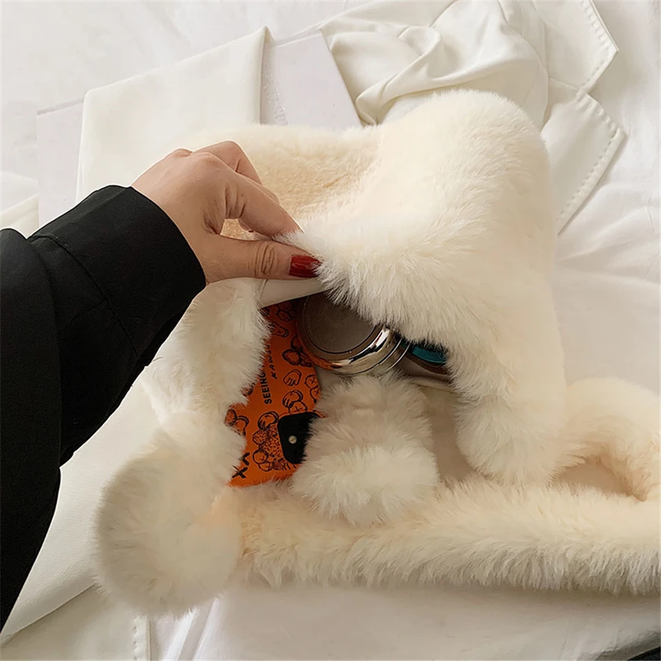 Рисунок 6 - Женская сумка под подмышку из искусственного меха