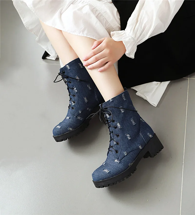 

2019 Autumn Denim Holes Cowboy Block Chunky Heel Lace Up Boots Blue Black Cross Tied Ankle Combat Boots for Women Shoes