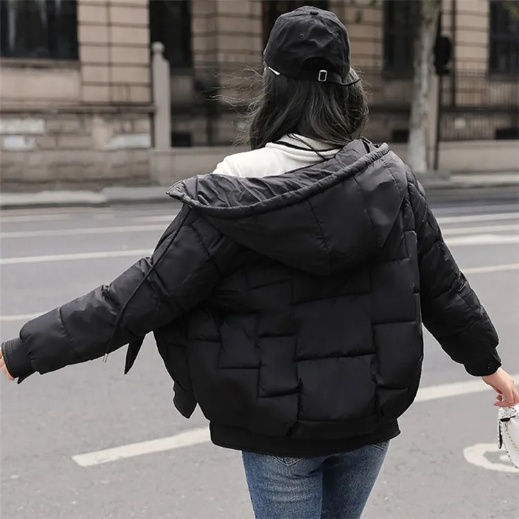 Новинка, женское короткое хлопковое пальто больших размеров, женские зимние парки, плотная Студенческая куртка с капюшоном, однотонный пуховик, LM224