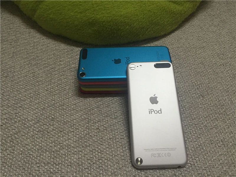 Б/у разблокированный Apple Ipod Touch5 MP3/4 4,0 дюйма сенсорный экран Встроенные динамики 16/32 ГБ флэш-памяти, Встроенная память музыкальный плеер видео играть с FM Электронная книга