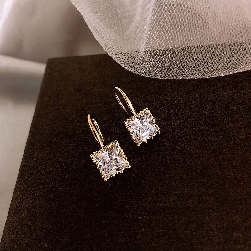 2020 new fashion women’s Square gem Earrings South Korea sexy trend women’s jewelry classic small earrings