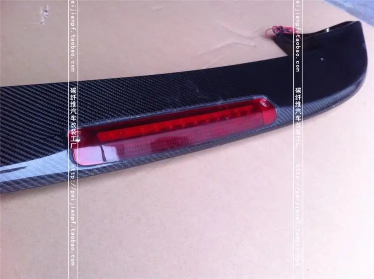 Подходит для Subaru Forester 2006-2008 Задний спойлер из углеродного волокна заднее крыло