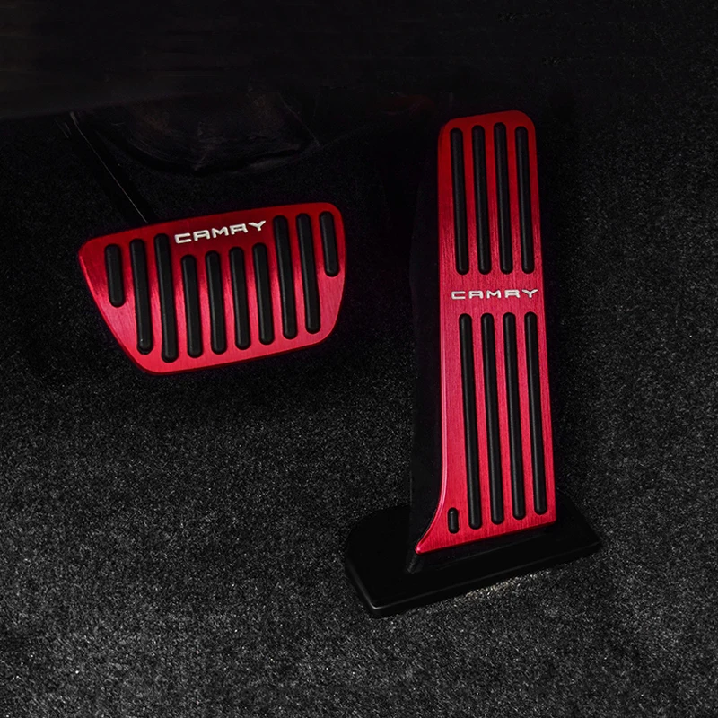 Ceny Aluminium akcelerator samochodu pedał gazu pedał hamulca podnóżek pedał Non maty antypoślizgowe pokrywy skrzynka AT dla Toyota Camry 2018 2019 akcesoria