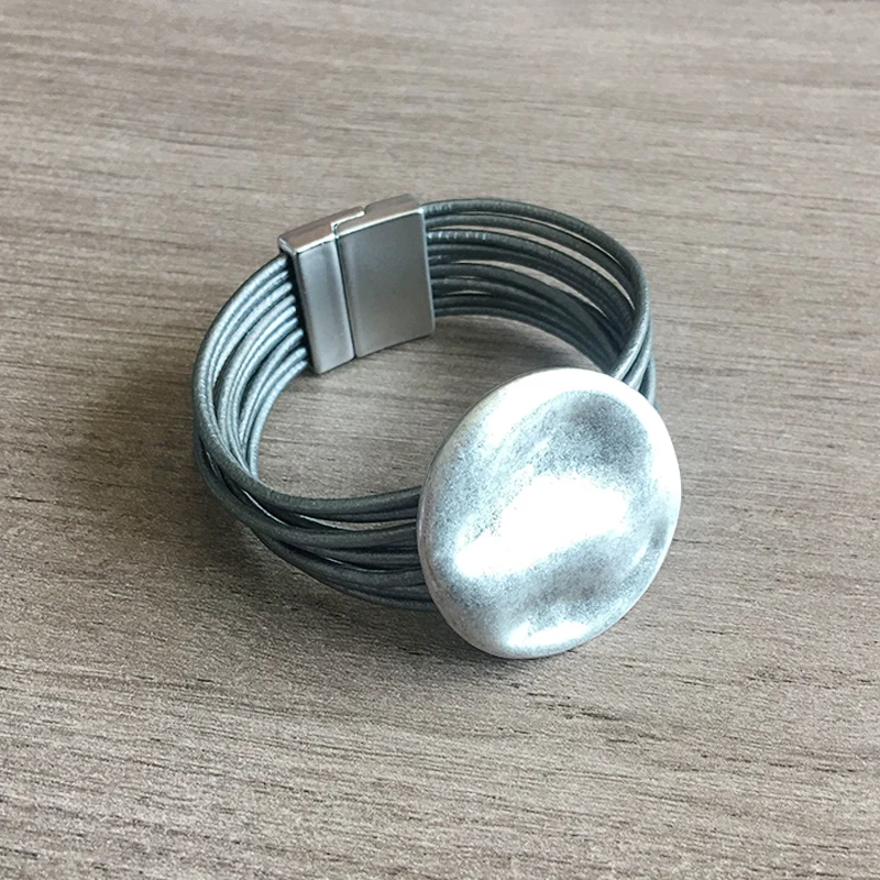 10 многослойных кожаных браслетов для женщин серебряные круглые браслеты на магнитной застежке модная упаковка для ювелирных украшений широкий браслет Femme