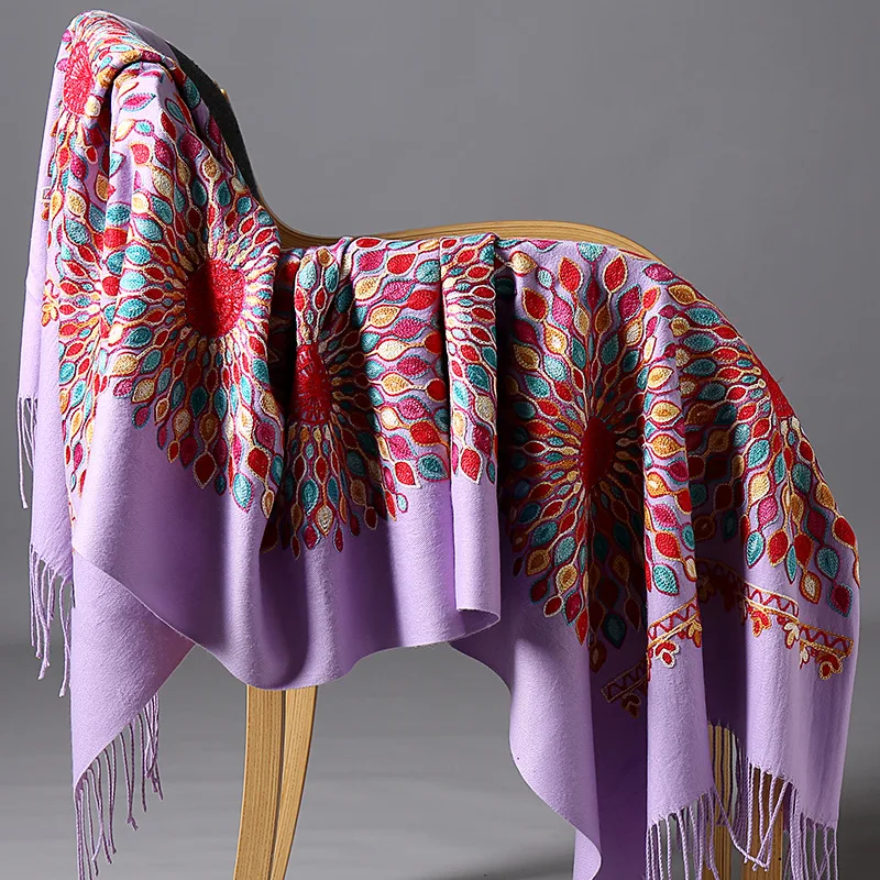 light purple Зимний теплый однотонный шарф для женщин/леди мягкая кашемировая шаль Цветочная вышивка кашемировые женские накидки - Цвет: light purple