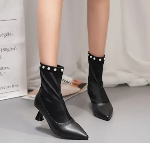 

Bootee Woman 2019 Martins For Women Low Heels booties Lady Boots Pointe Shoes Leather Booties Luxury Designer Lace Up Rock