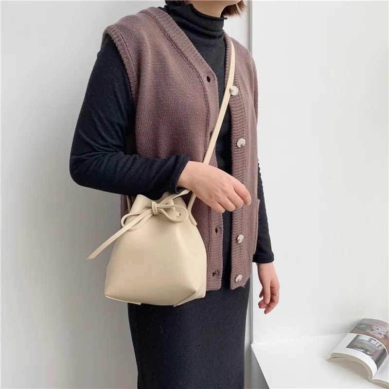 

Ladies Bag 2020 New Shoulder Messenger Bag Fashion Simple Casual Pure Bucket crossbody bags for women