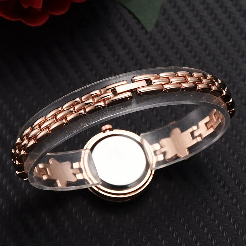 Niche fashion bracelet watch Creative diamond temperament simple small dial star water diamond British watch