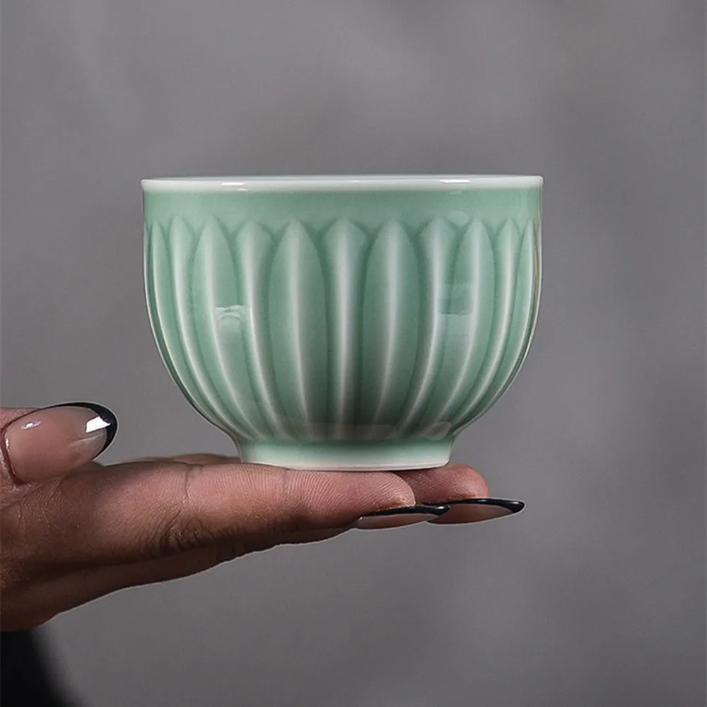 

Chinese Kung Fu Teacup 1PC Flat Cup 4oz Ceramic Cups of Tea 130ml Handmade Celadons Porcelain Drinkware Decor Lotus