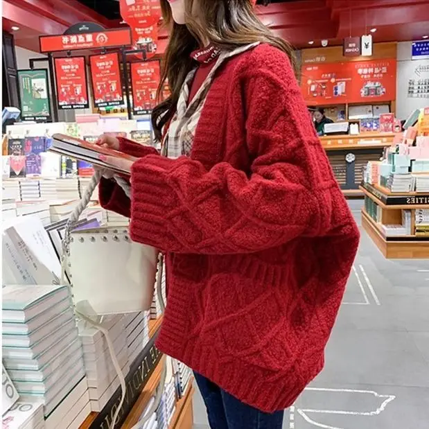 

2020 new autumn / winter Korean style loose medium length knitted cardigan with all kinds of styles