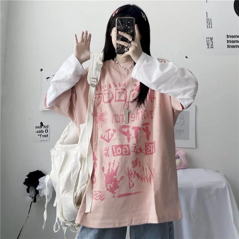 

Early autumn Korean version of ins Japanese alphabet graffiti printing stitching fake two loose long-sleeved t-shirts for female
